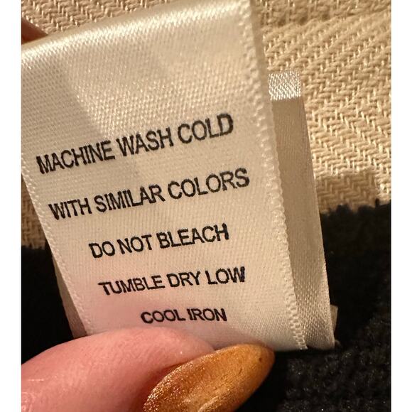 Nature EUC Black Ribbed Knit Fringe Poncho Wrap Arm Holes 70" - Picture 8 of 9